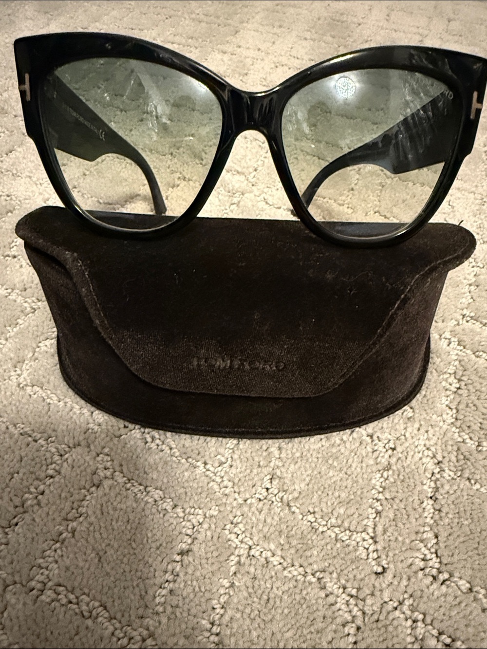 Tom Ford Black Oversized Cat-Eye Sunglasses